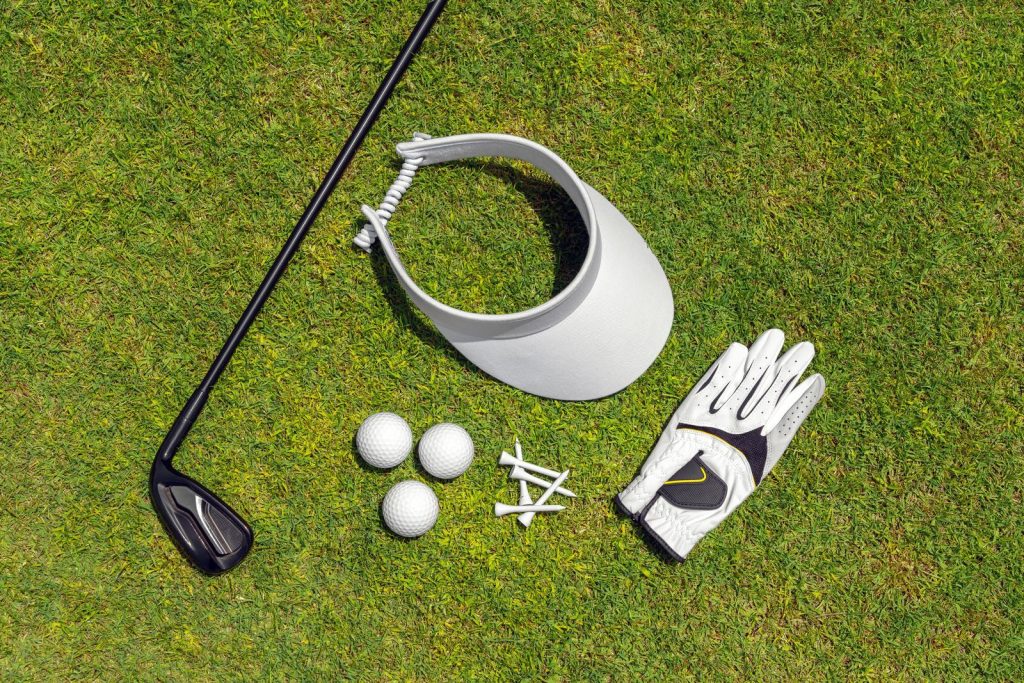 Reduce chances of getting golfers elbow by using the right golf equipment