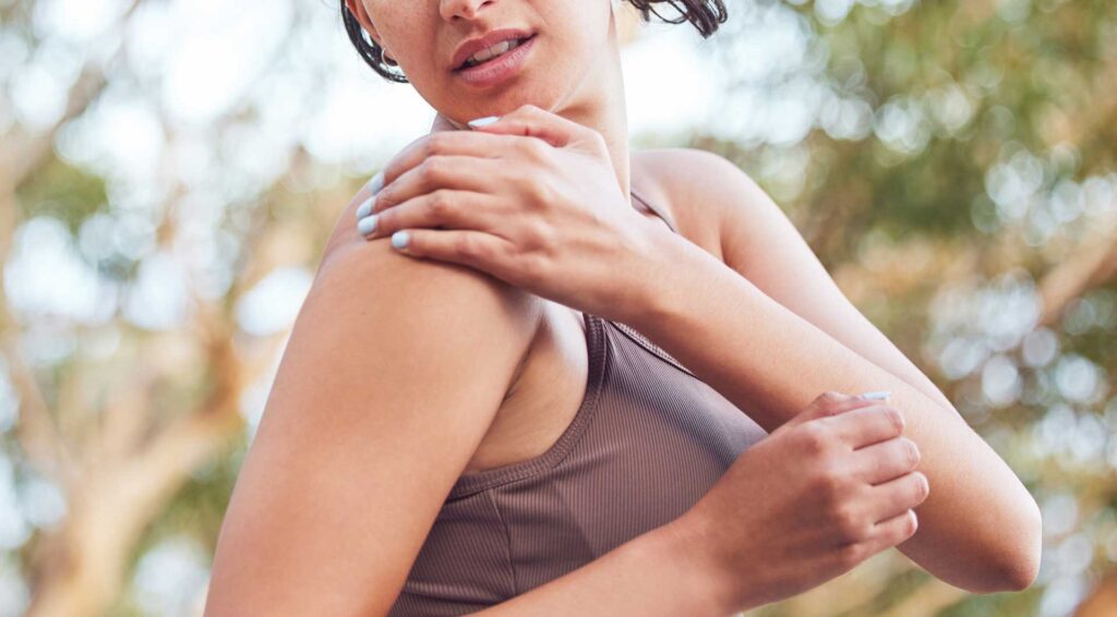 Do's and Don'ts for Frozen Shoulder Treatment: Regain Your Mobility Today Osteopath