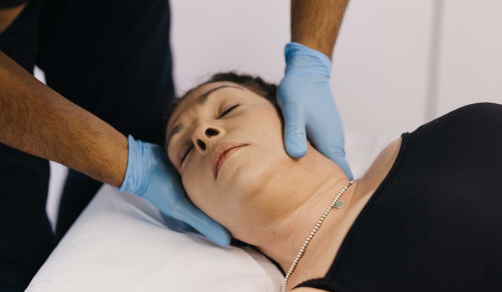 Osteopathy benefits and risks